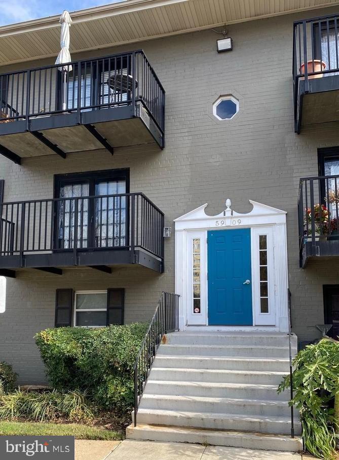 5909 Quantrell Avenue #102, Alexandria