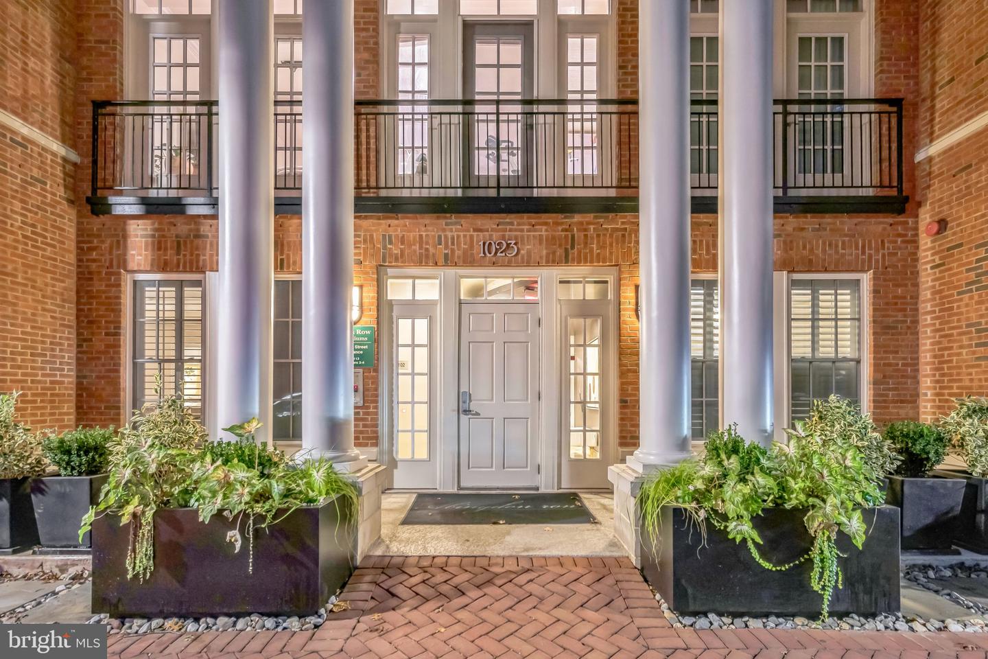 1023 N Royal Street N #212, Alexandria