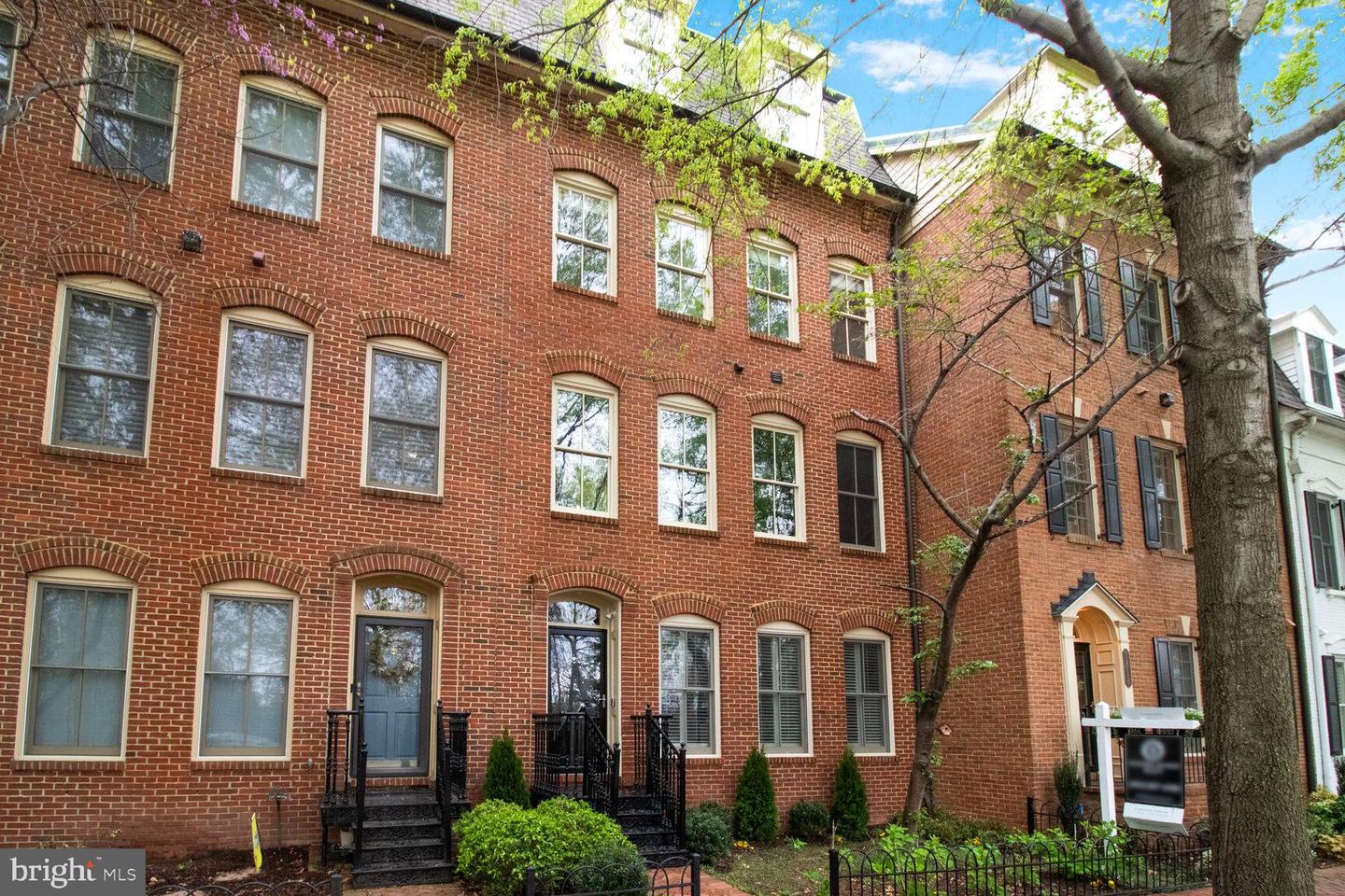 1816 Carpenter Road, Alexandria