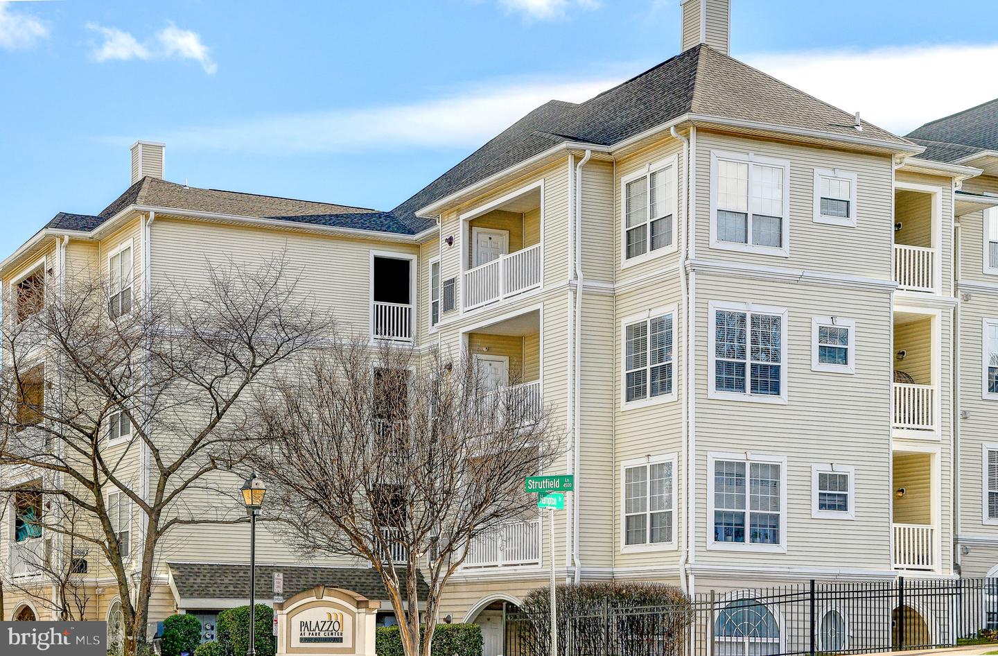 4560 Strutfield Lane #1102, Alexandria
