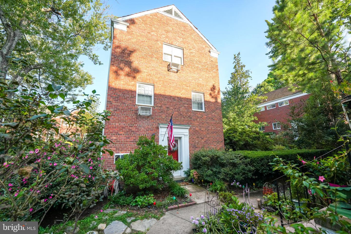 3344 Gunston Road, Alexandria
