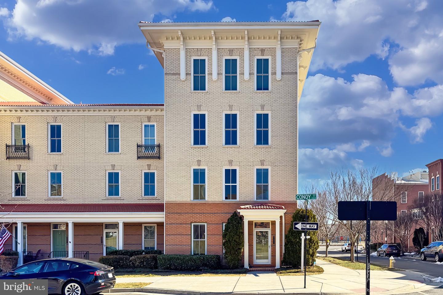 2401 Conoy Street, Alexandria