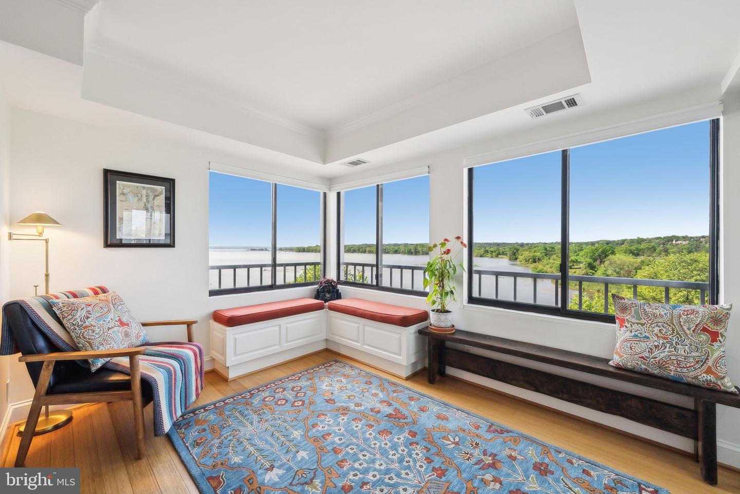 1250 S Washington Street #410, Alexandria