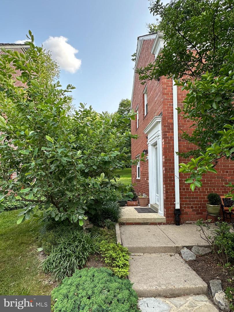 3300 Valley Drive, Alexandria