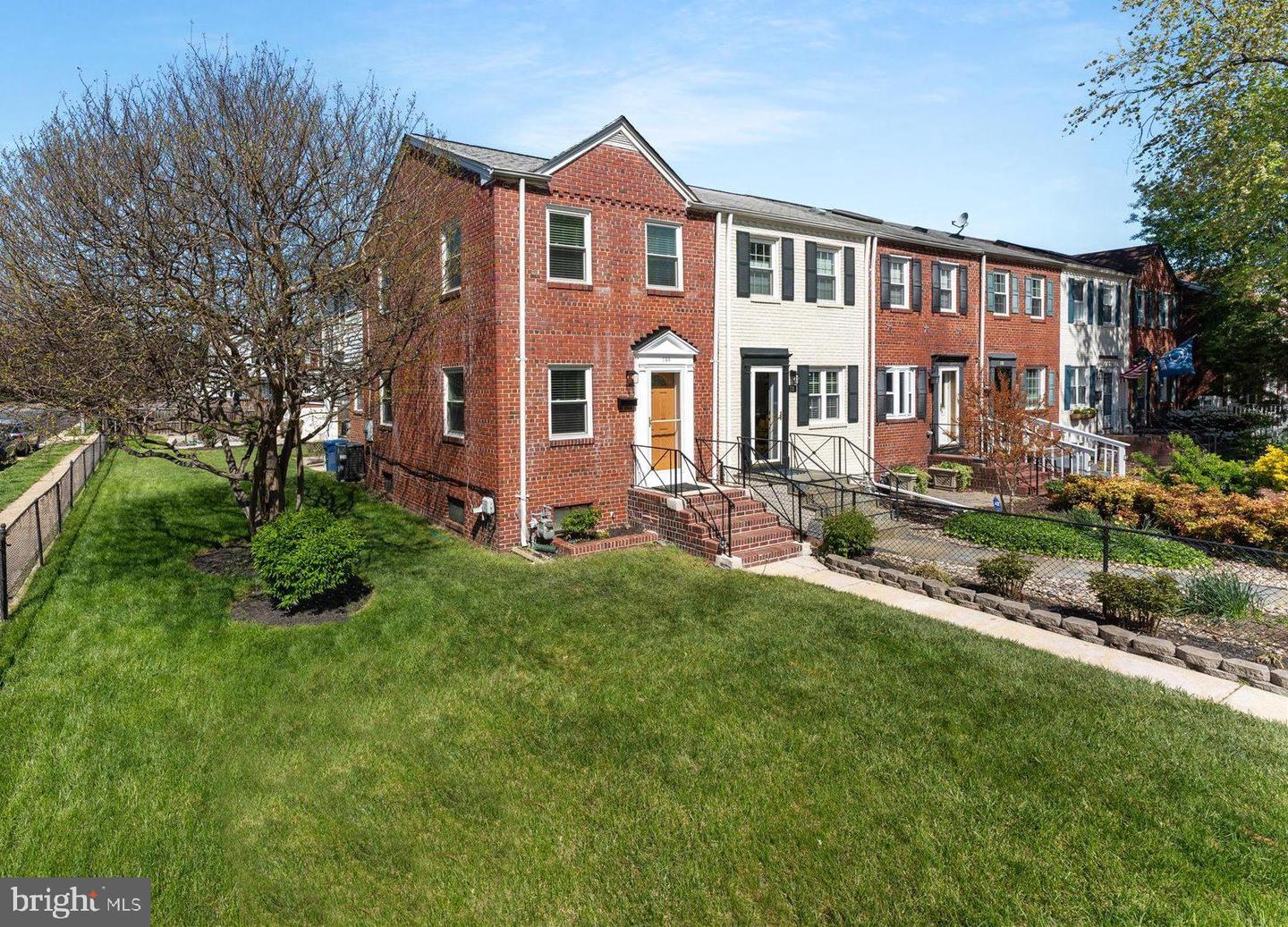 733 S Fayette Street, Alexandria