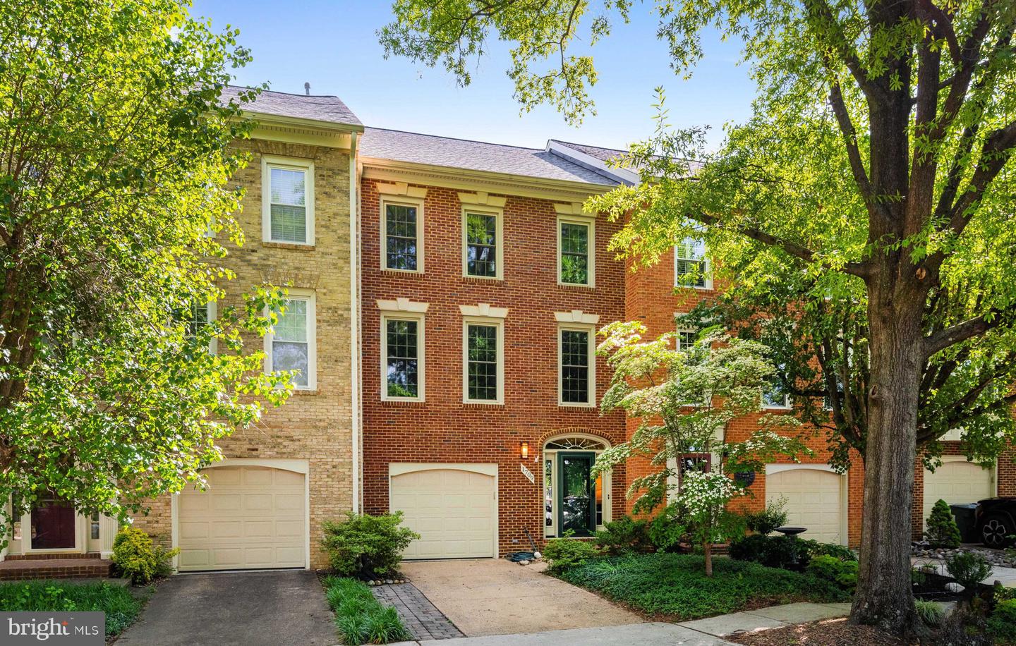 1709 Dogwood Drive, Alexandria
