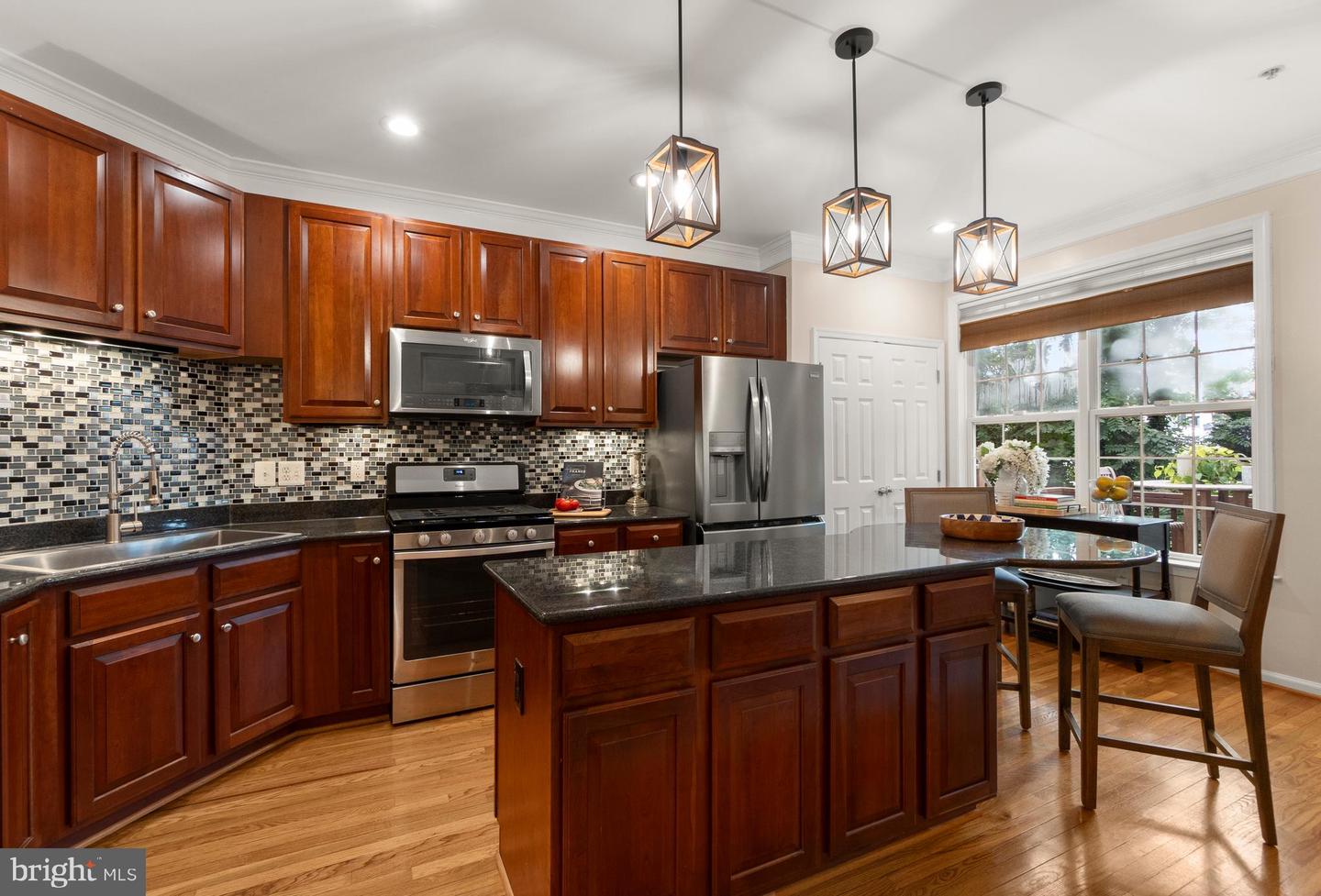 325 Helmuth Lane, Alexandria