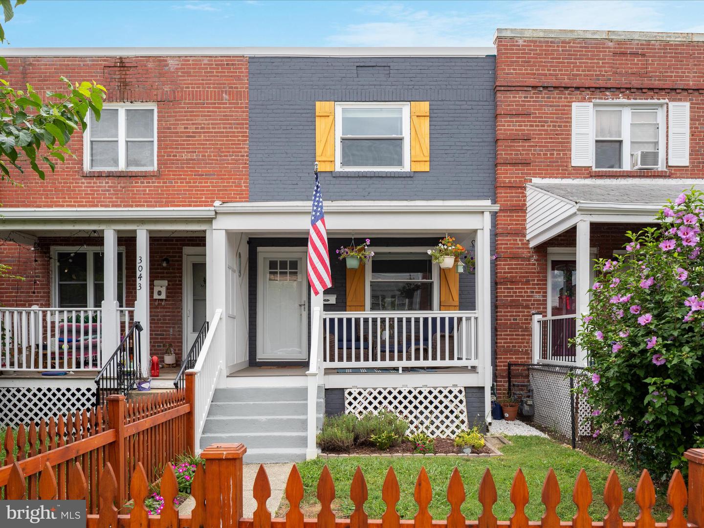 3041 Manning Street, Alexandria