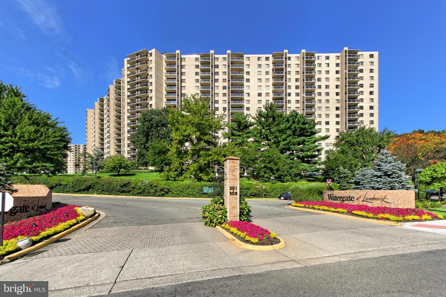 203 Yoakum Parkway #918, Alexandria