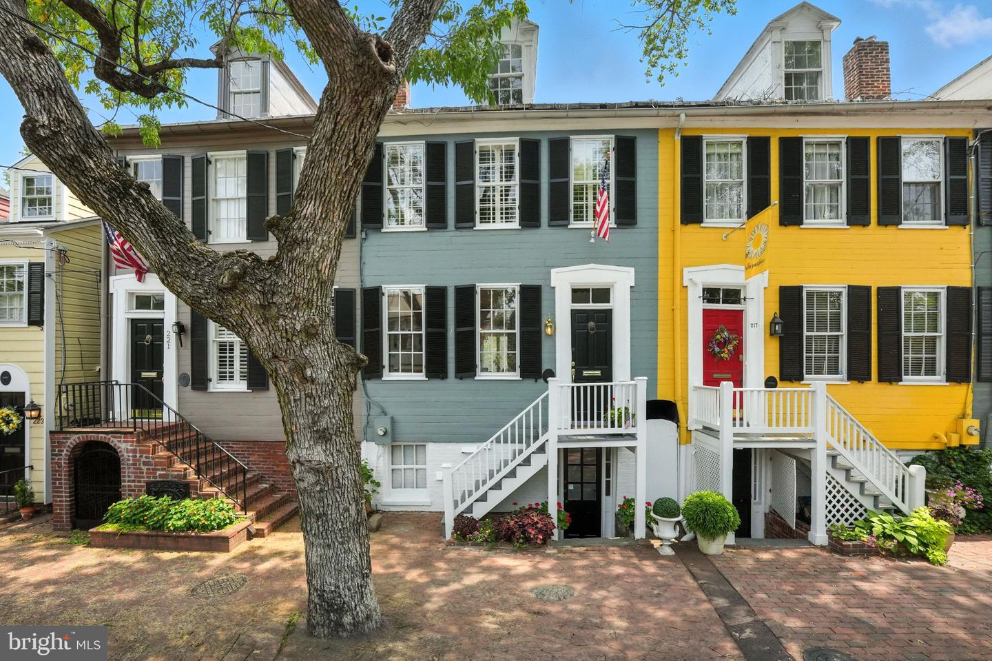 219 N Pitt Street, Alexandria