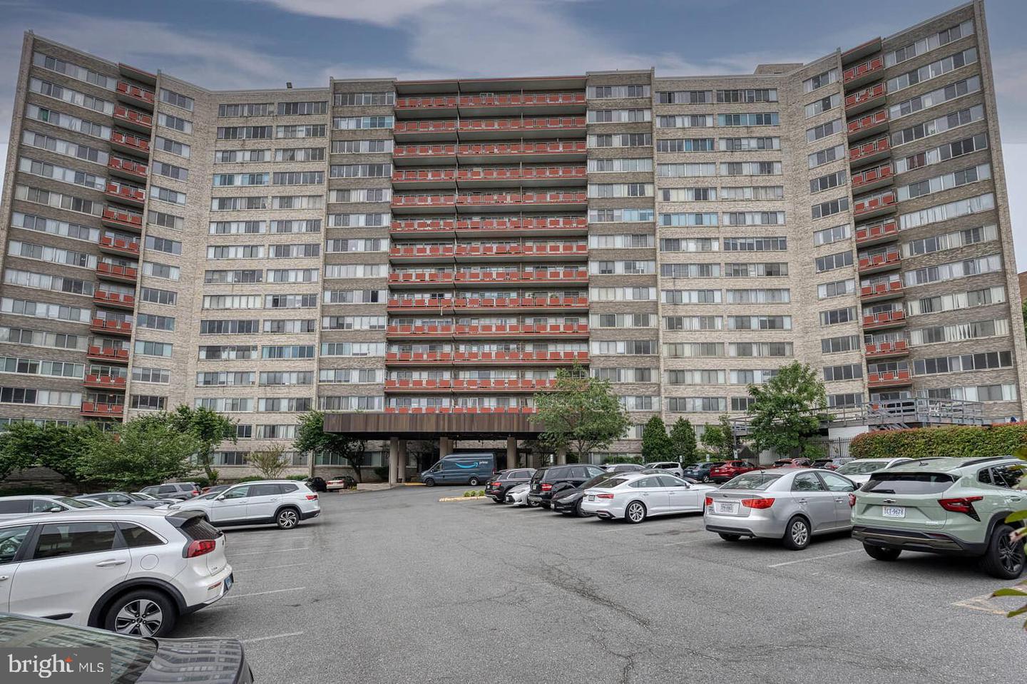 5340 Holmes Run Parkway #804