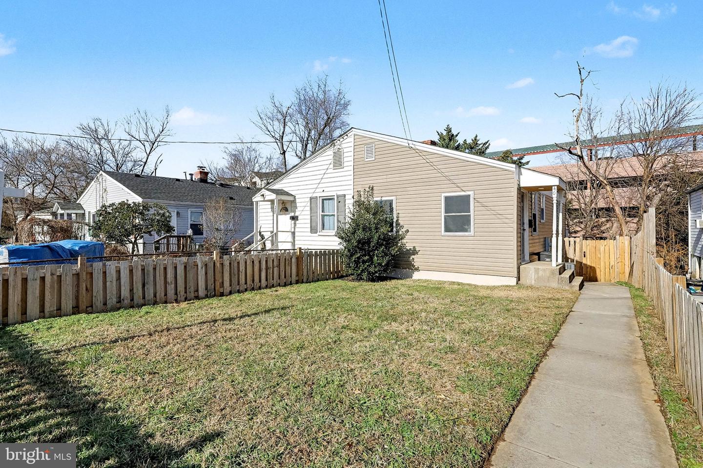 40 E Reed Avenue, Alexandria