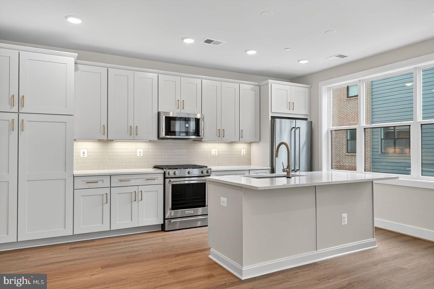 112 Pepperell Street, Alexandria