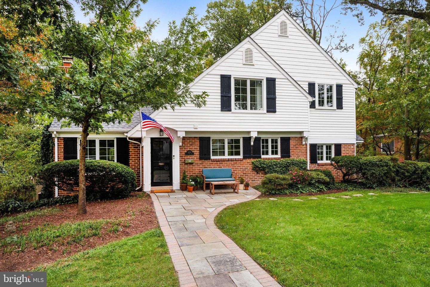 3203 Circle Hill Road, Alexandria