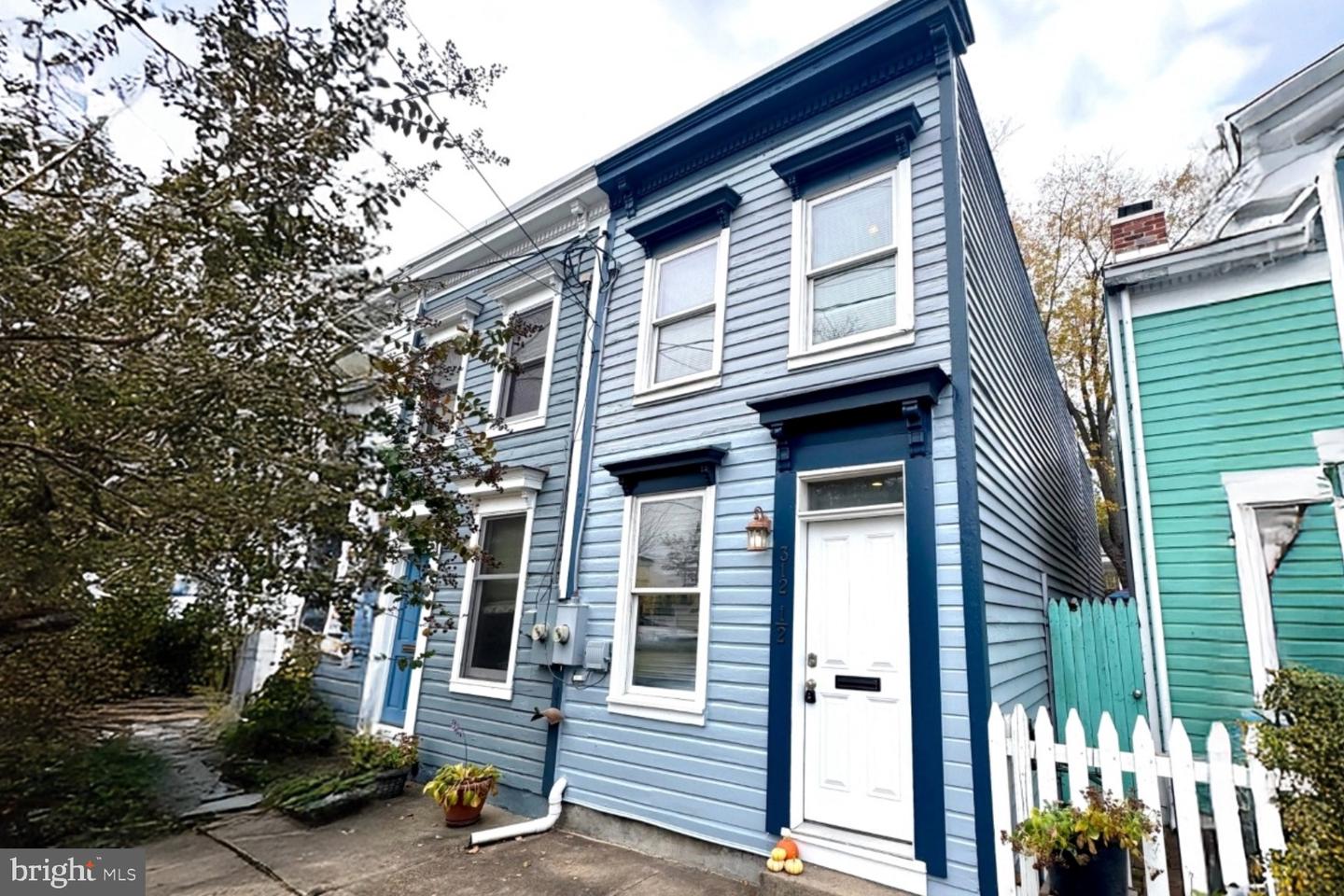 312 N Henry Street #1/2, Alexandria