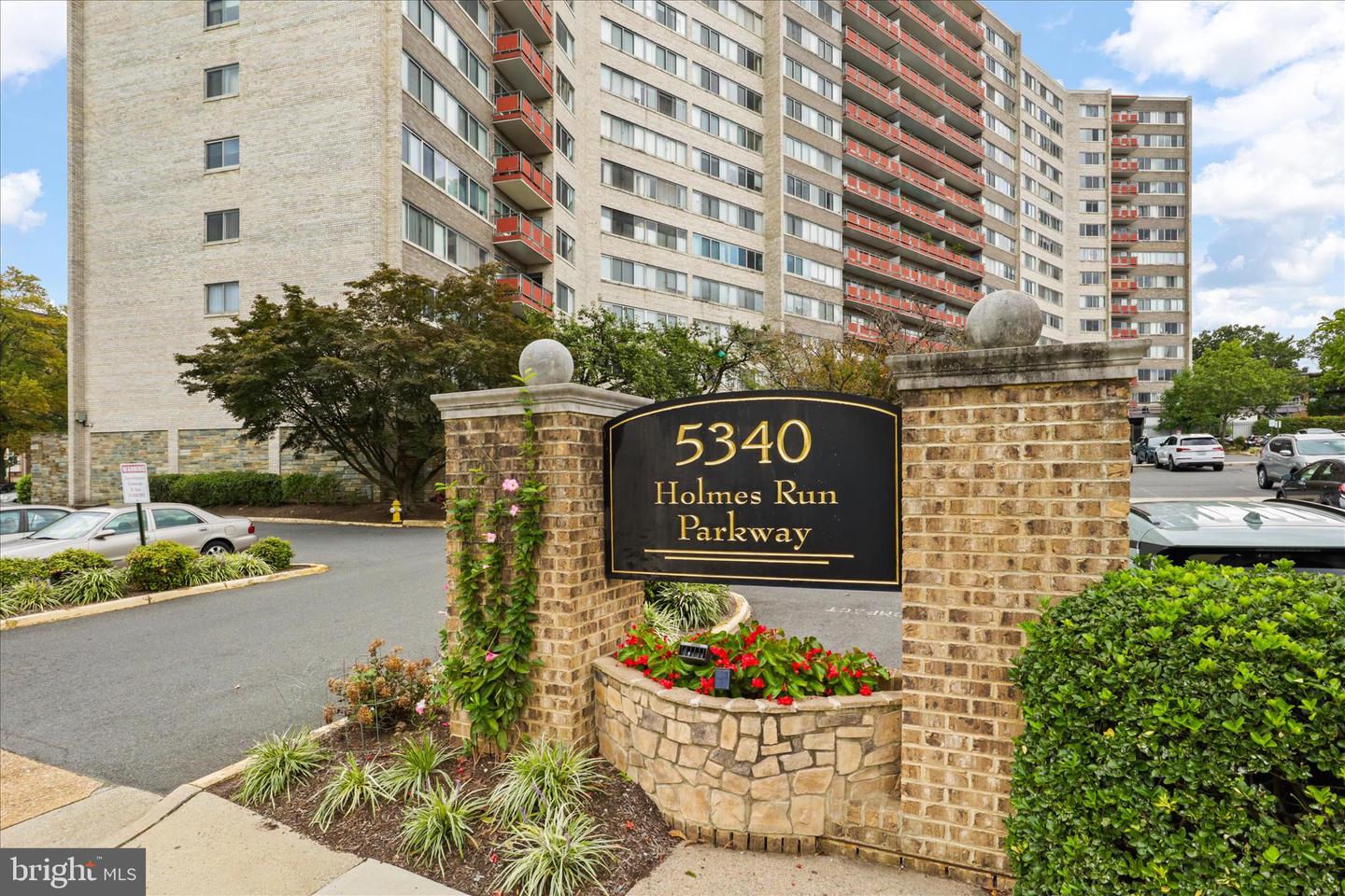 5340 Holmes Run Parkway #904