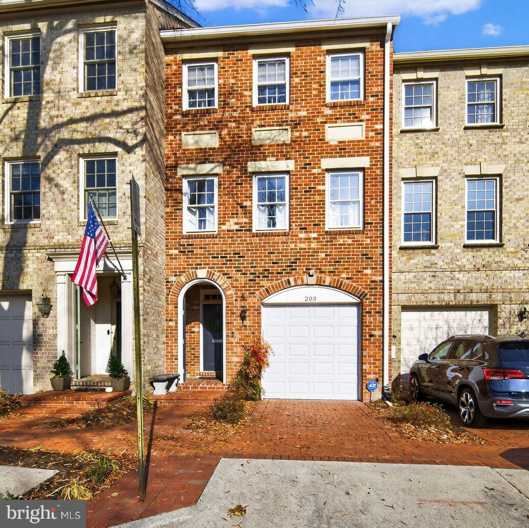 203 Princess Street, Alexandria