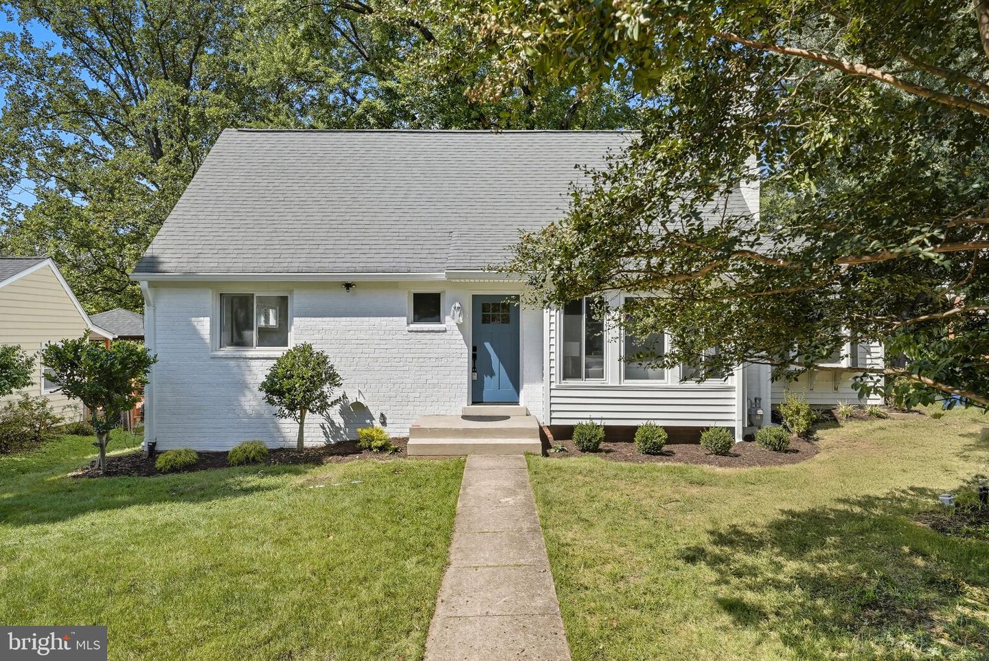 492 N Latham Street, Alexandria
