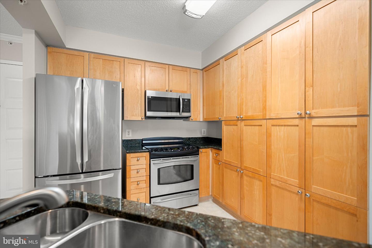 3101 N Hampton Drive #1005, Alexandria
