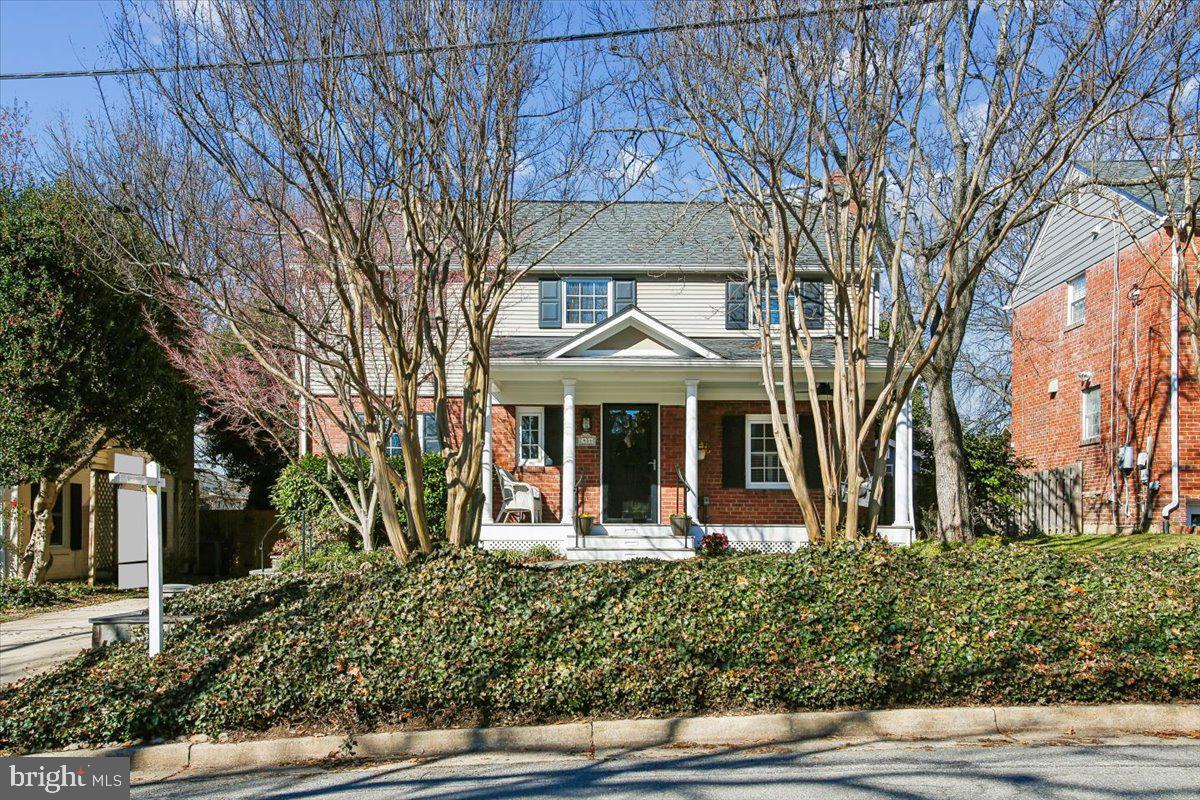 2406 Cameron Mills Road, Alexandria