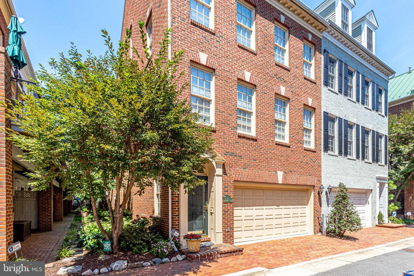 17 Alexander Street, Alexandria