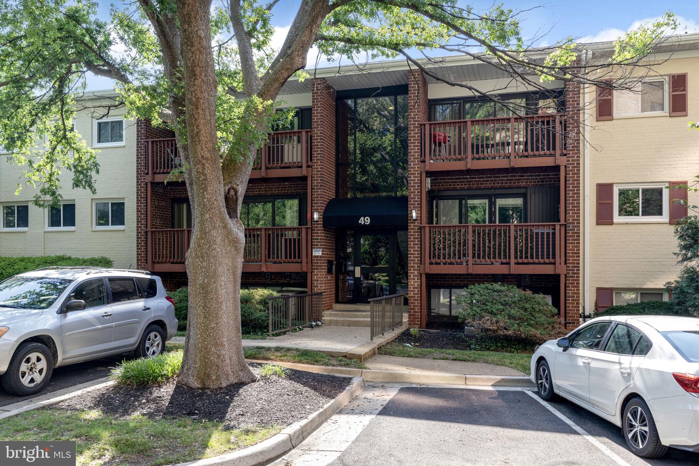 49 Skyhill Road #201, Alexandria
