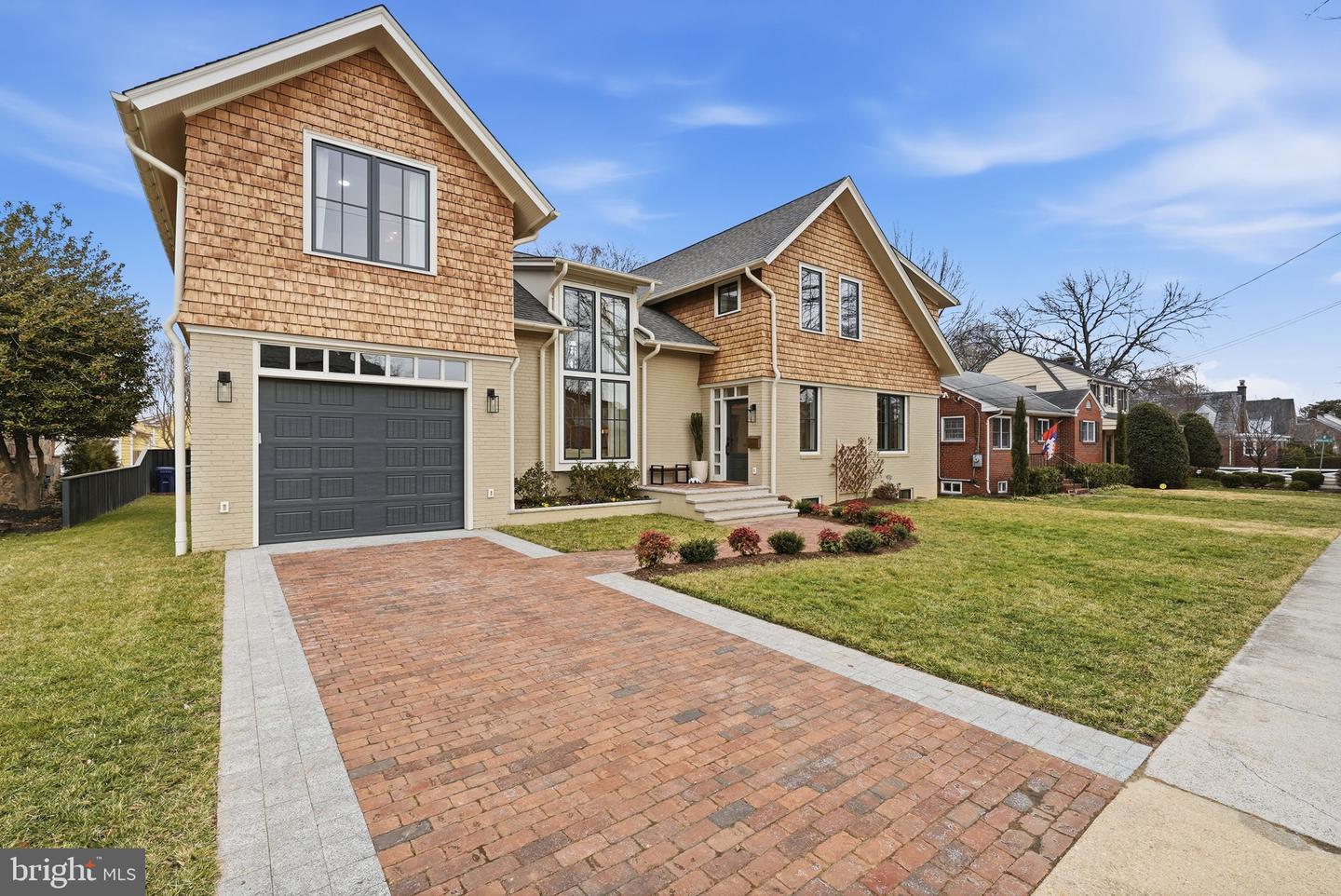 605 Hilltop Terrace, Alexandria