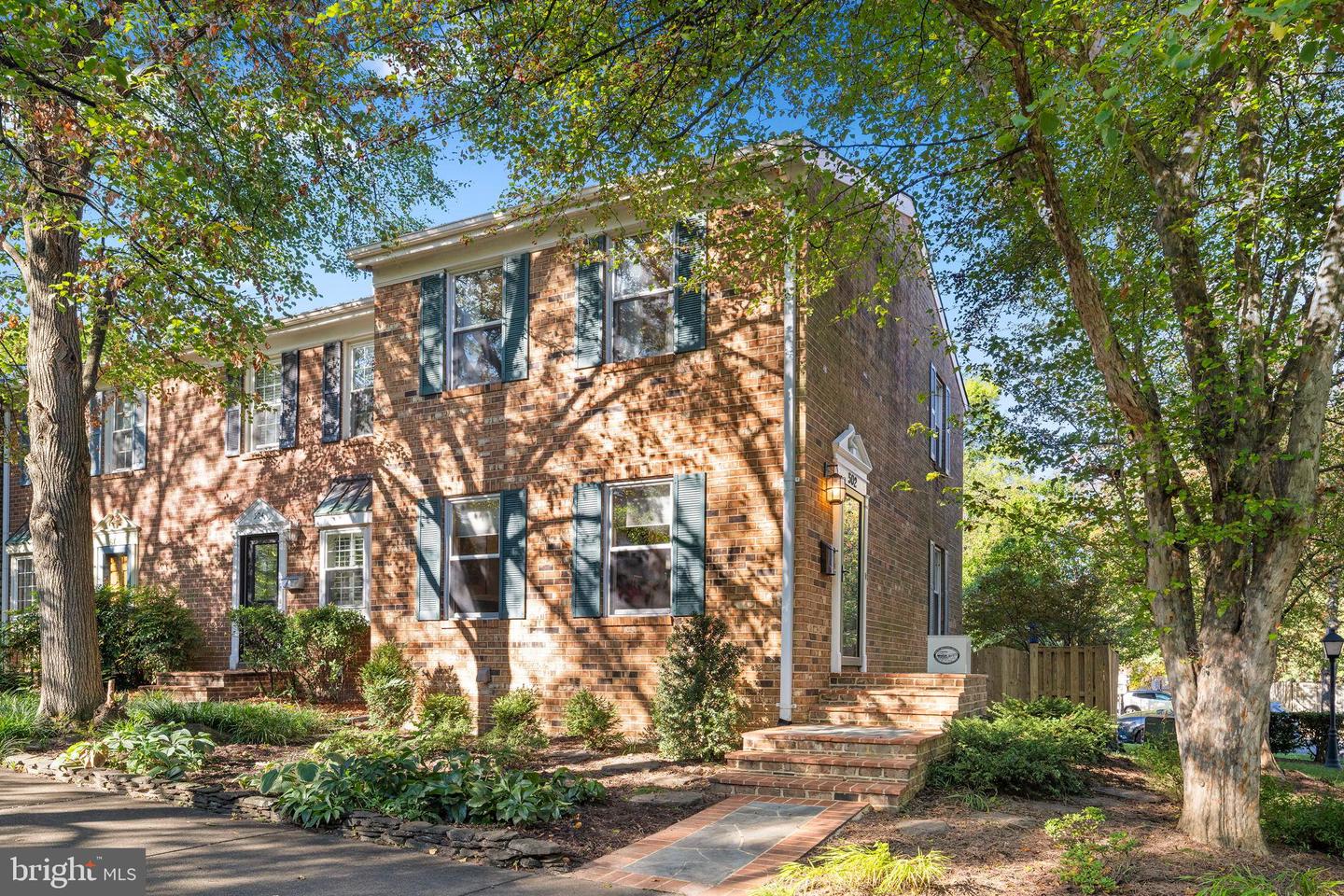502 S Henry Street, Alexandria