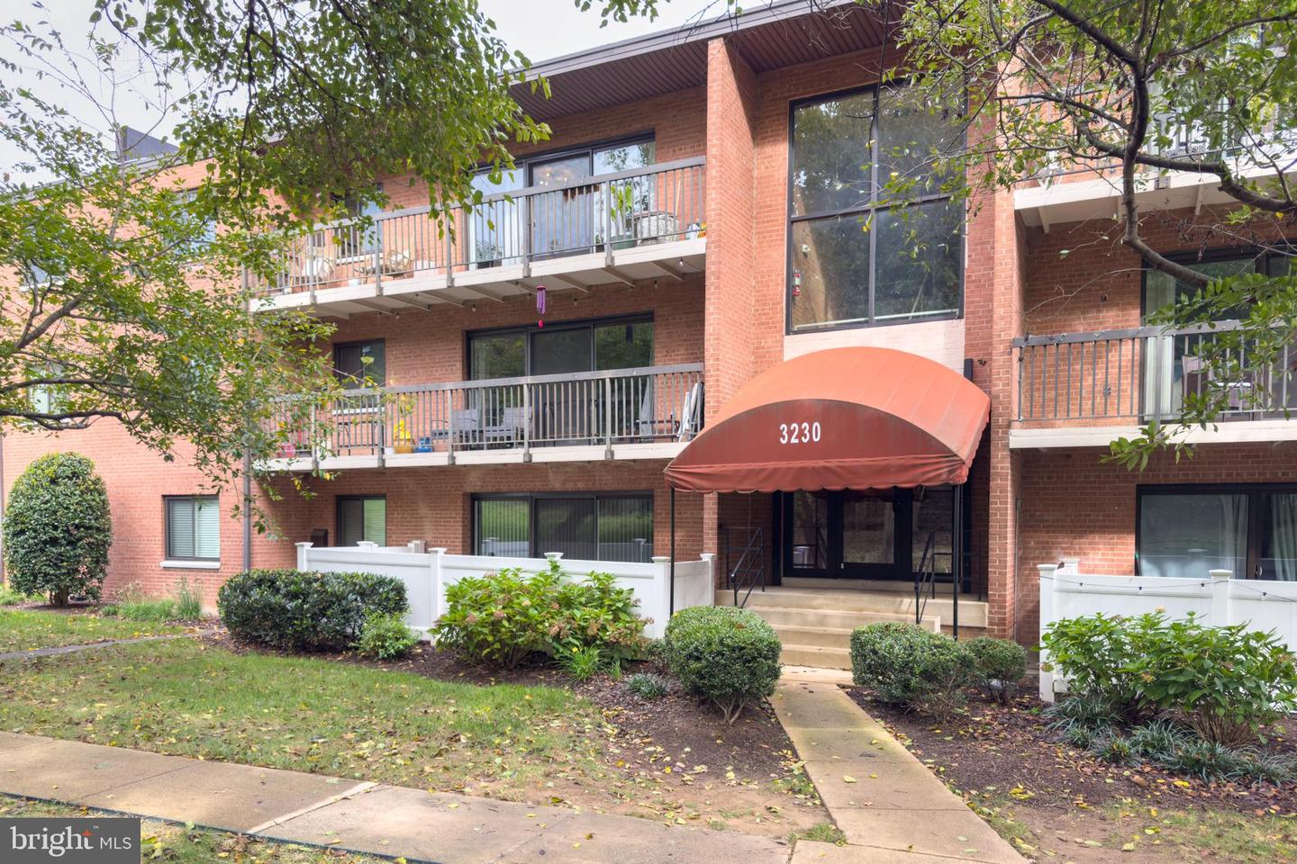 3230 S 28th Street #401, Alexandria