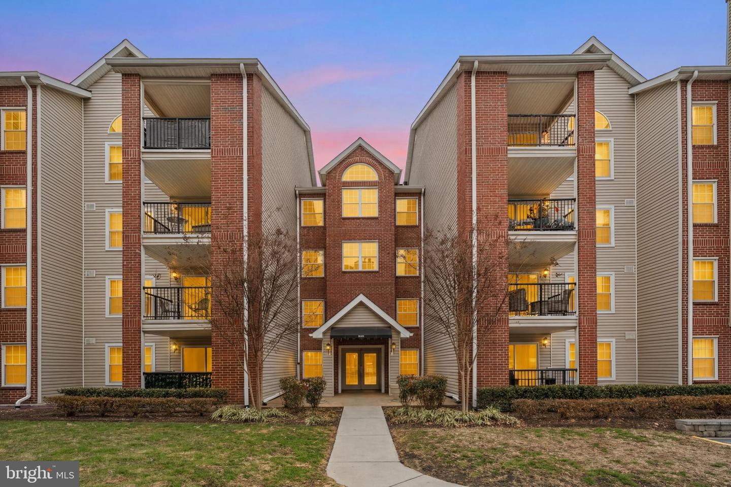 3307 Wyndham Circle #1160