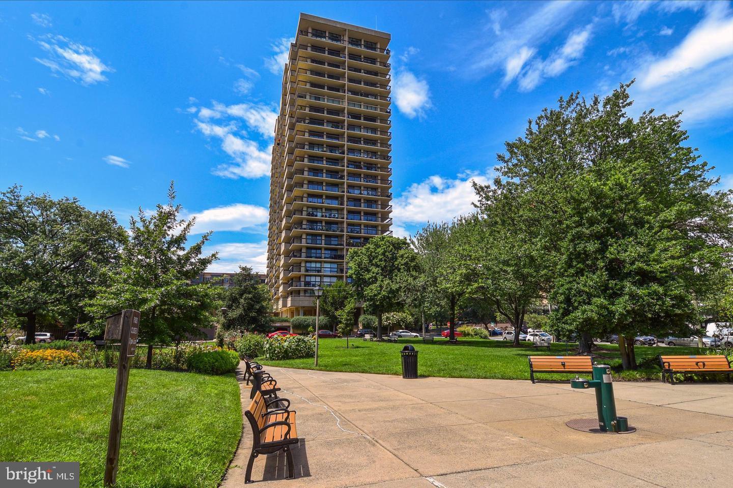 400 Madison Street #505