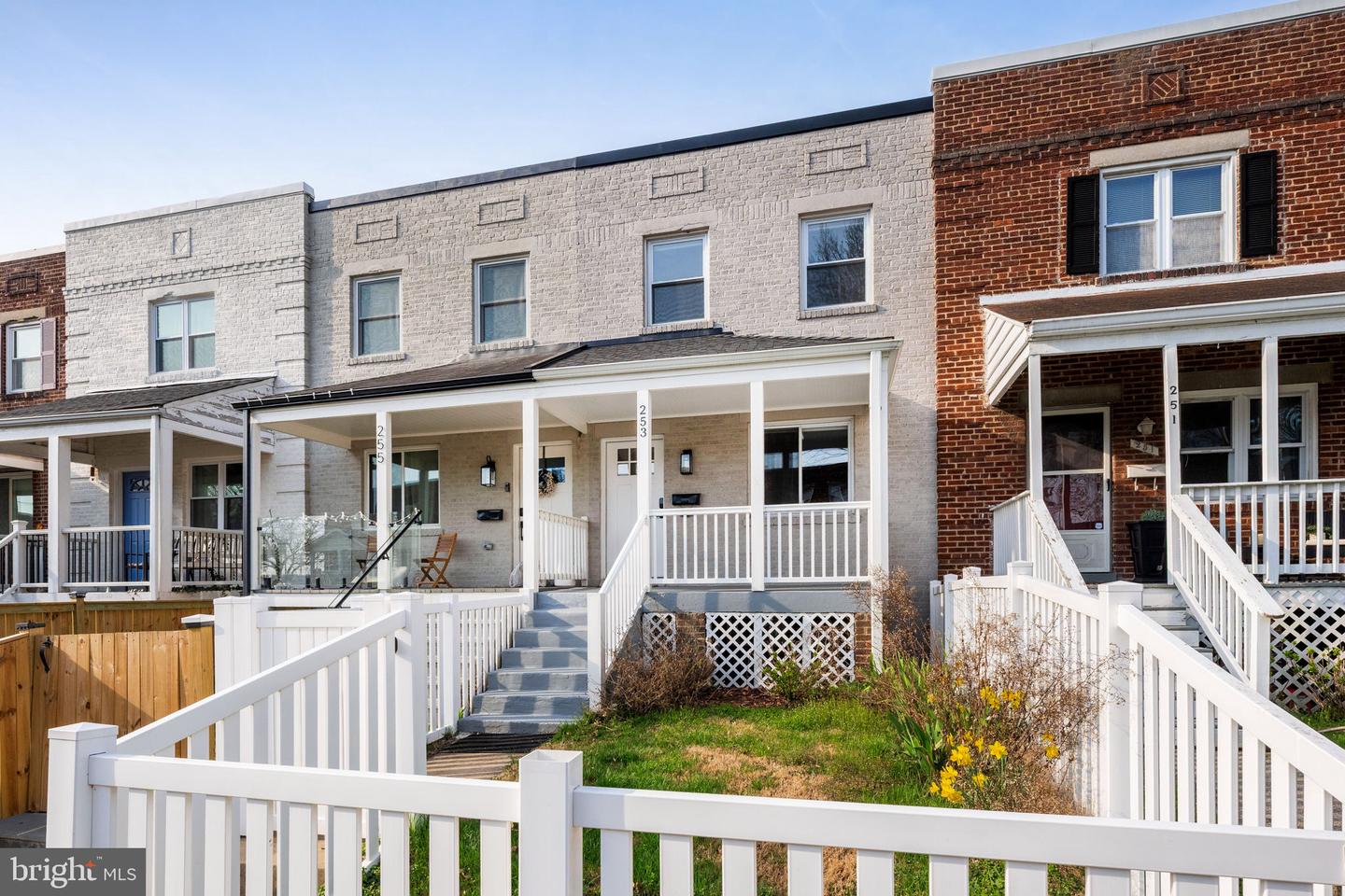 253 Evans Lane, Alexandria