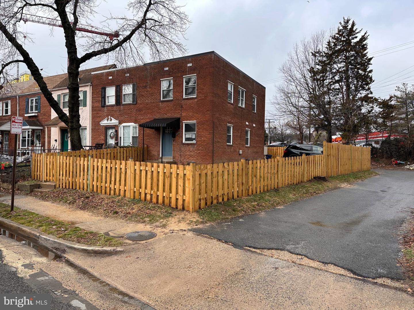 3650 Edison Street, Alexandria