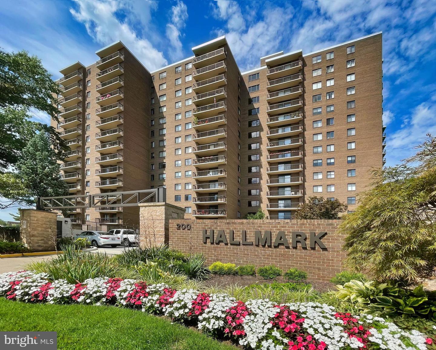 200 N Pickett Street #512, Alexandria