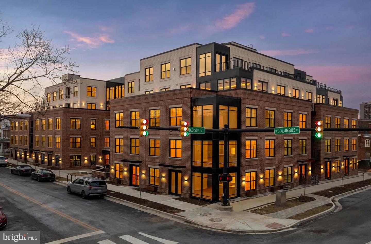 811 N Columbus Street #104