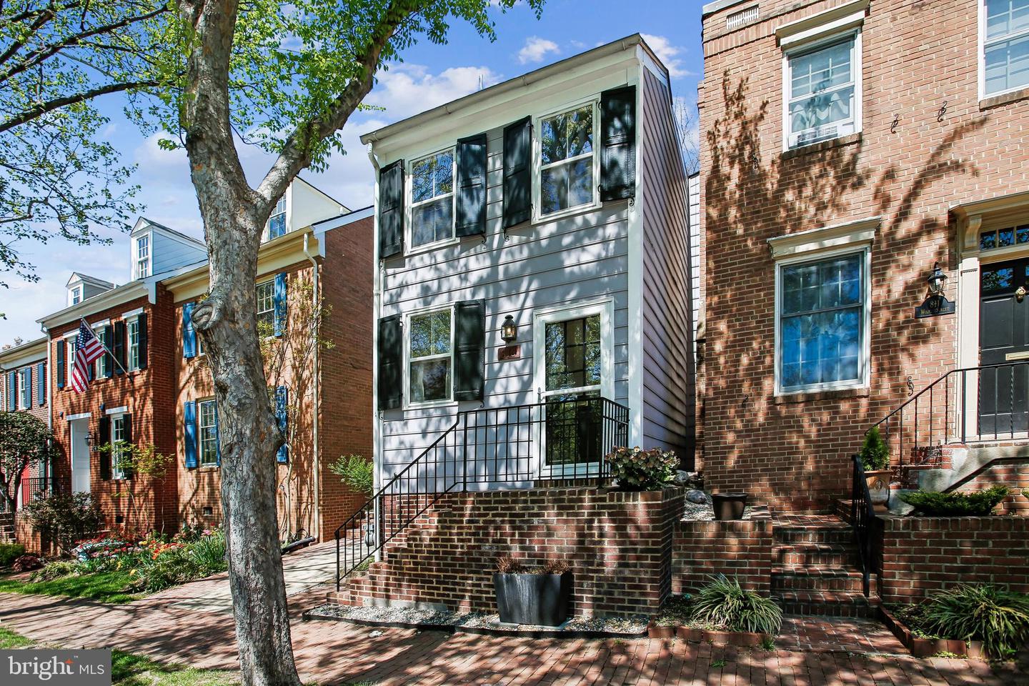 813 Wolfe Street, Alexandria