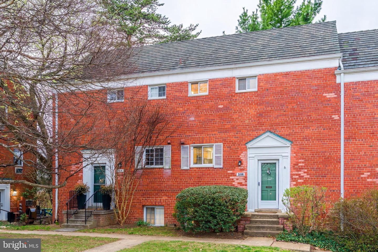 3228 Wellington Road