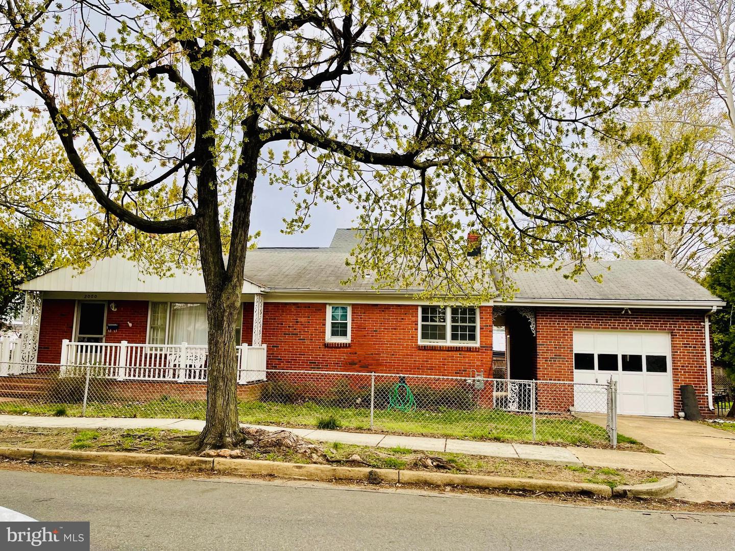 2000 La Grande Avenue, Alexandria