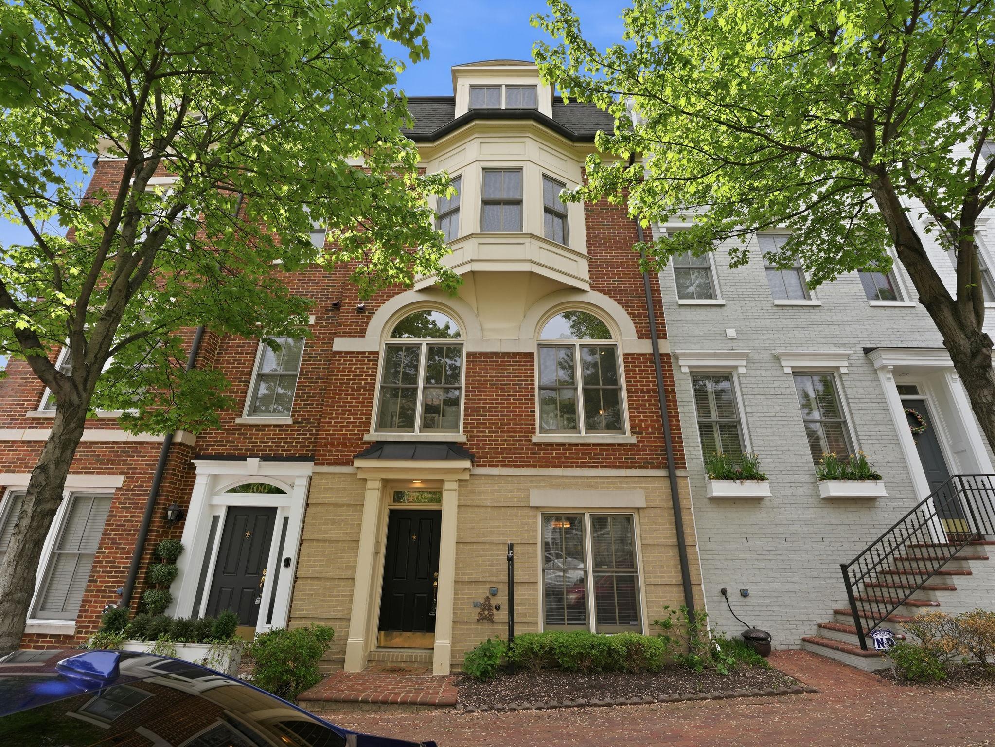 402 Oronoco Street, Alexandria