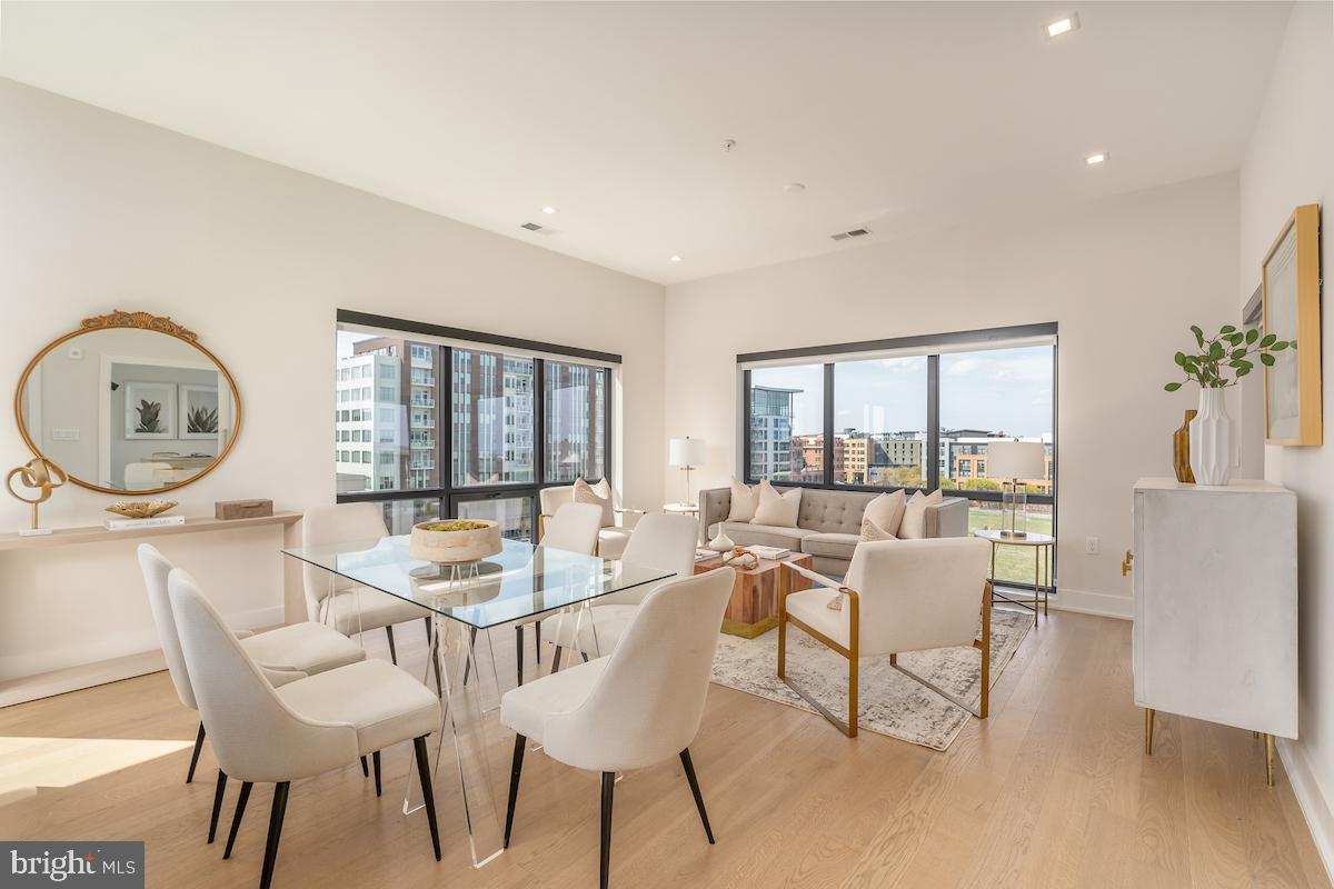 737 Swann Avenue #602, Alexandria
