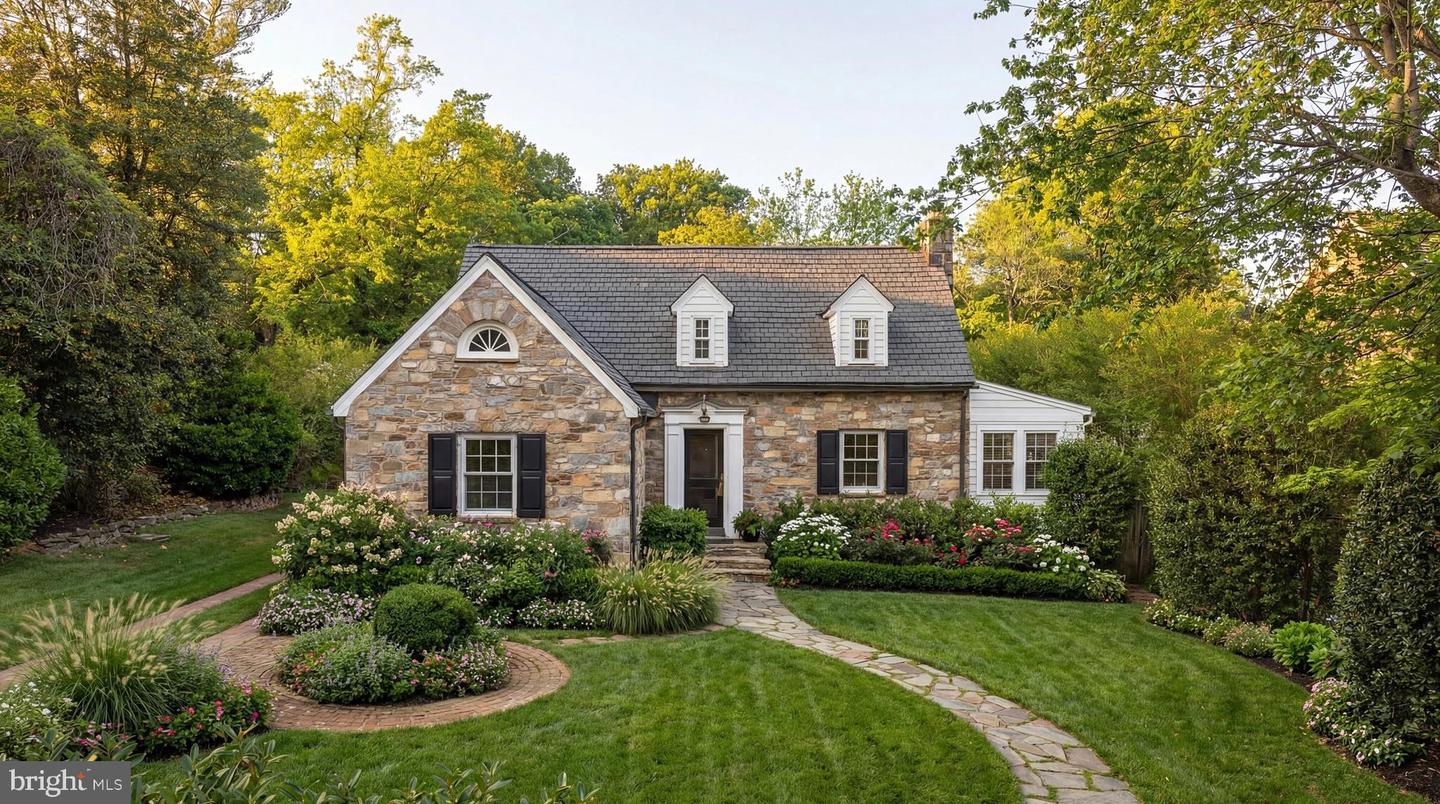 203 W Mason Avenue, Alexandria