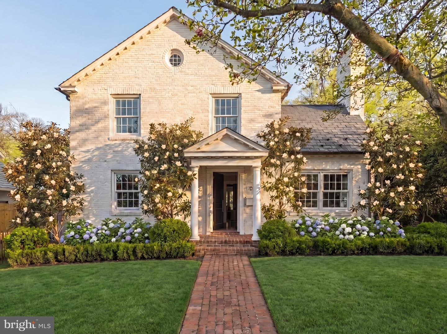 1704 Russell Road, Alexandria