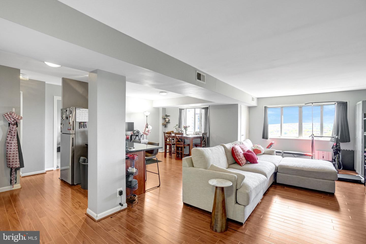 5340 Holmes Run Parkway #919, Alexandria