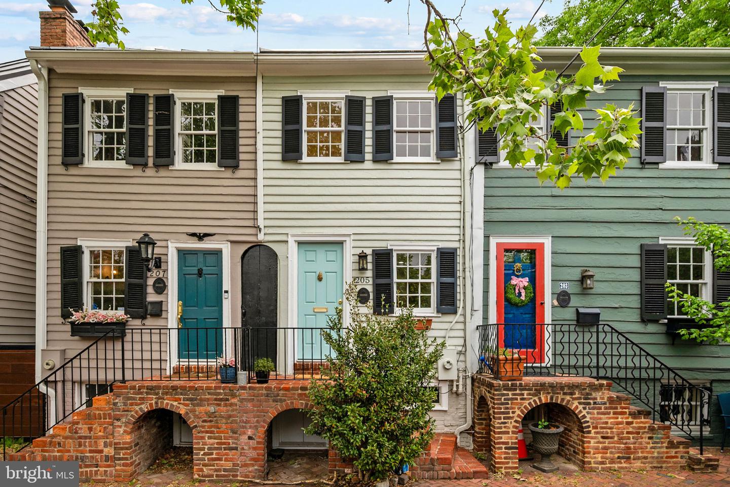 205 Wolfe Street, Alexandria