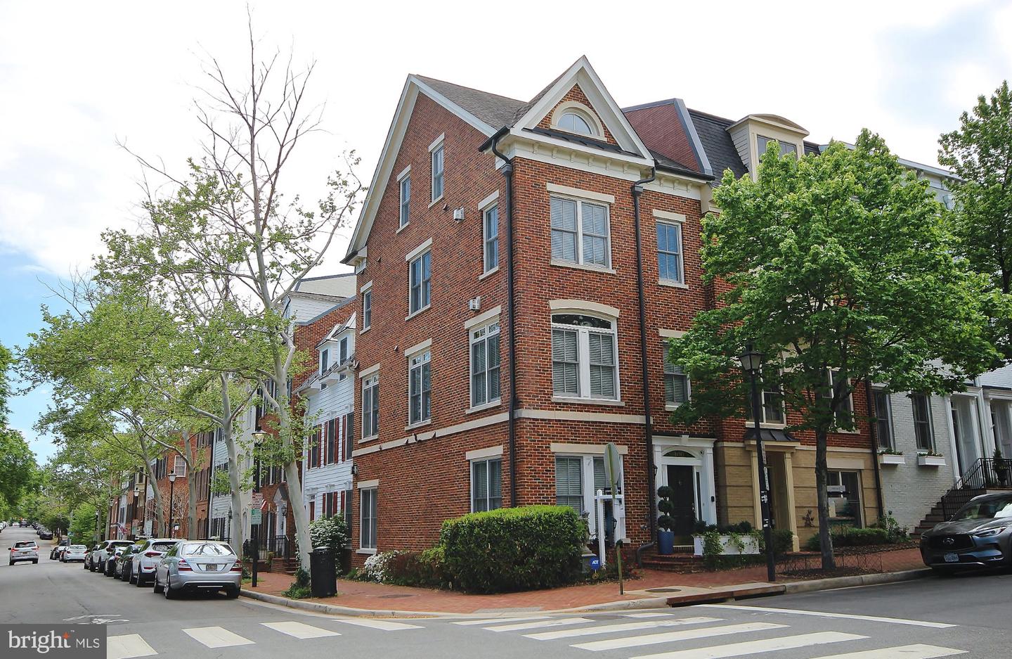 400 Oronoco Street, Alexandria