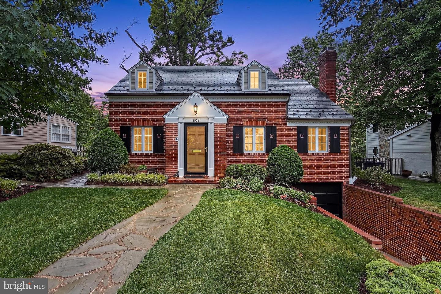 809 Enderby Drive, Alexandria