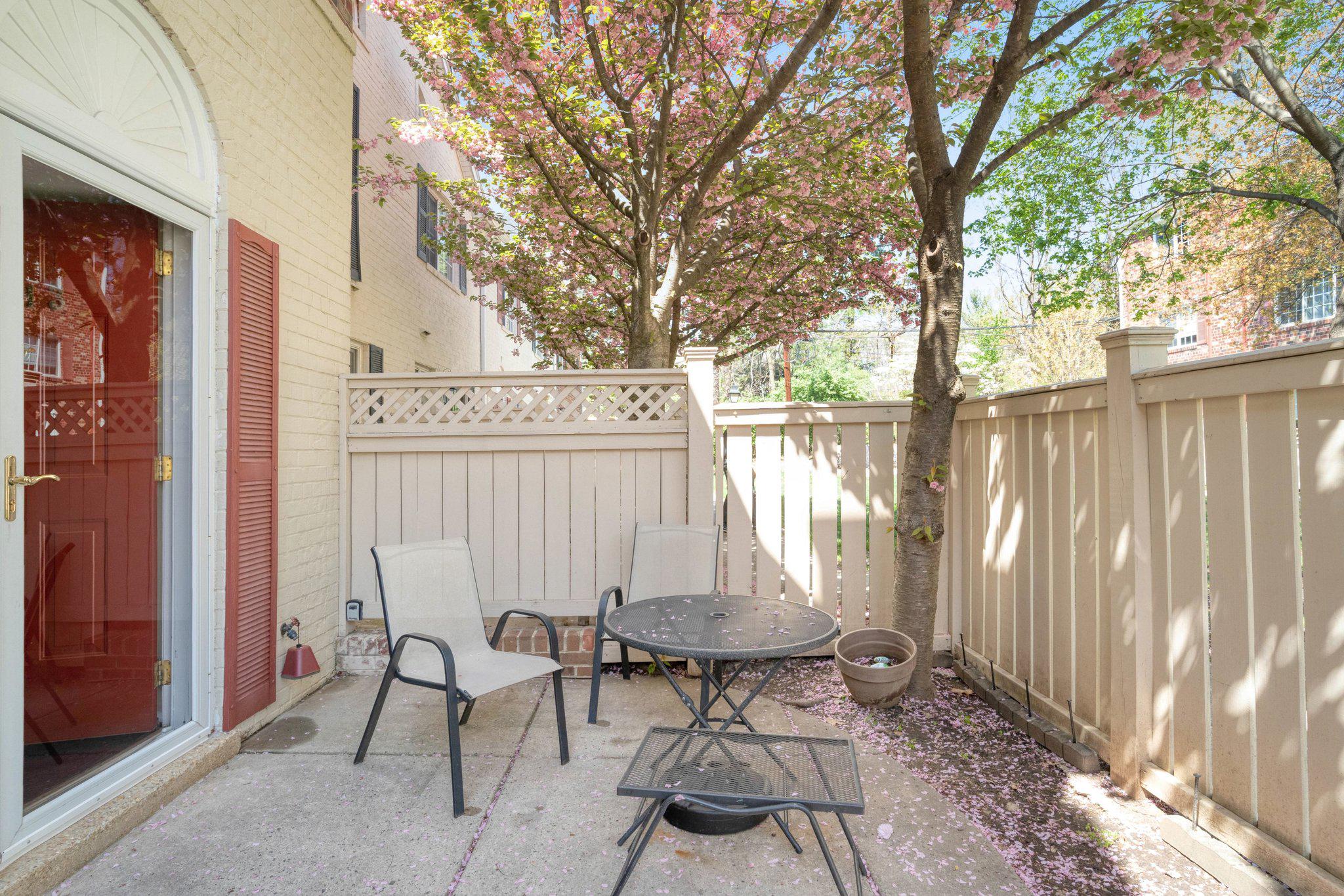 1313 N Van Dorn Street, Alexandria