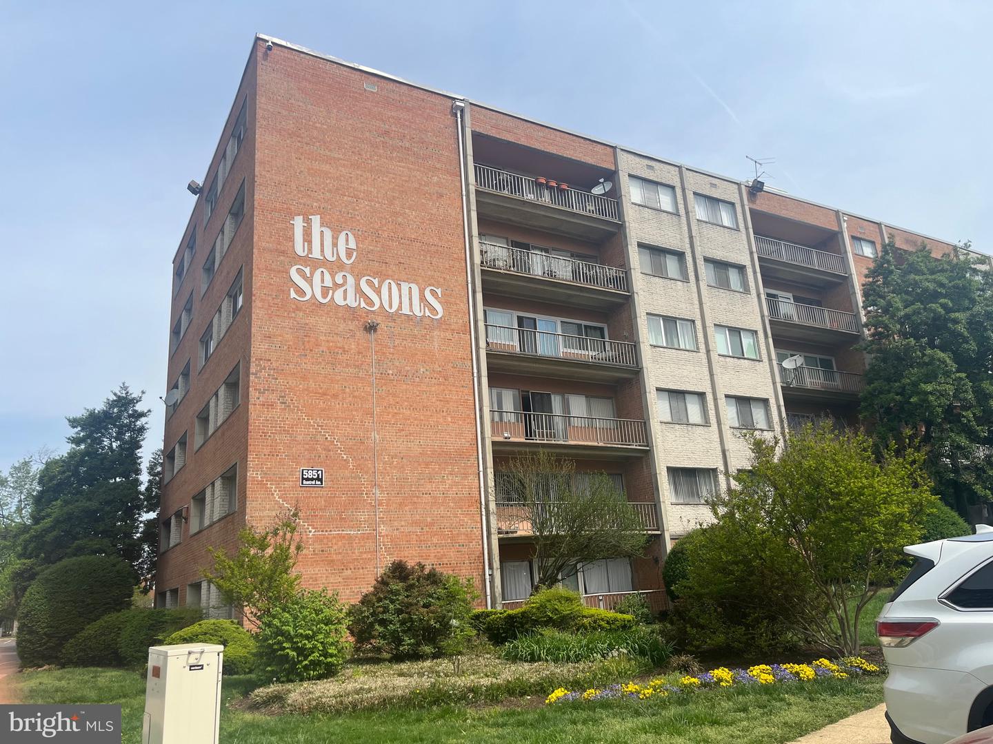 5851 Quantrell Avenue #406, Alexandria