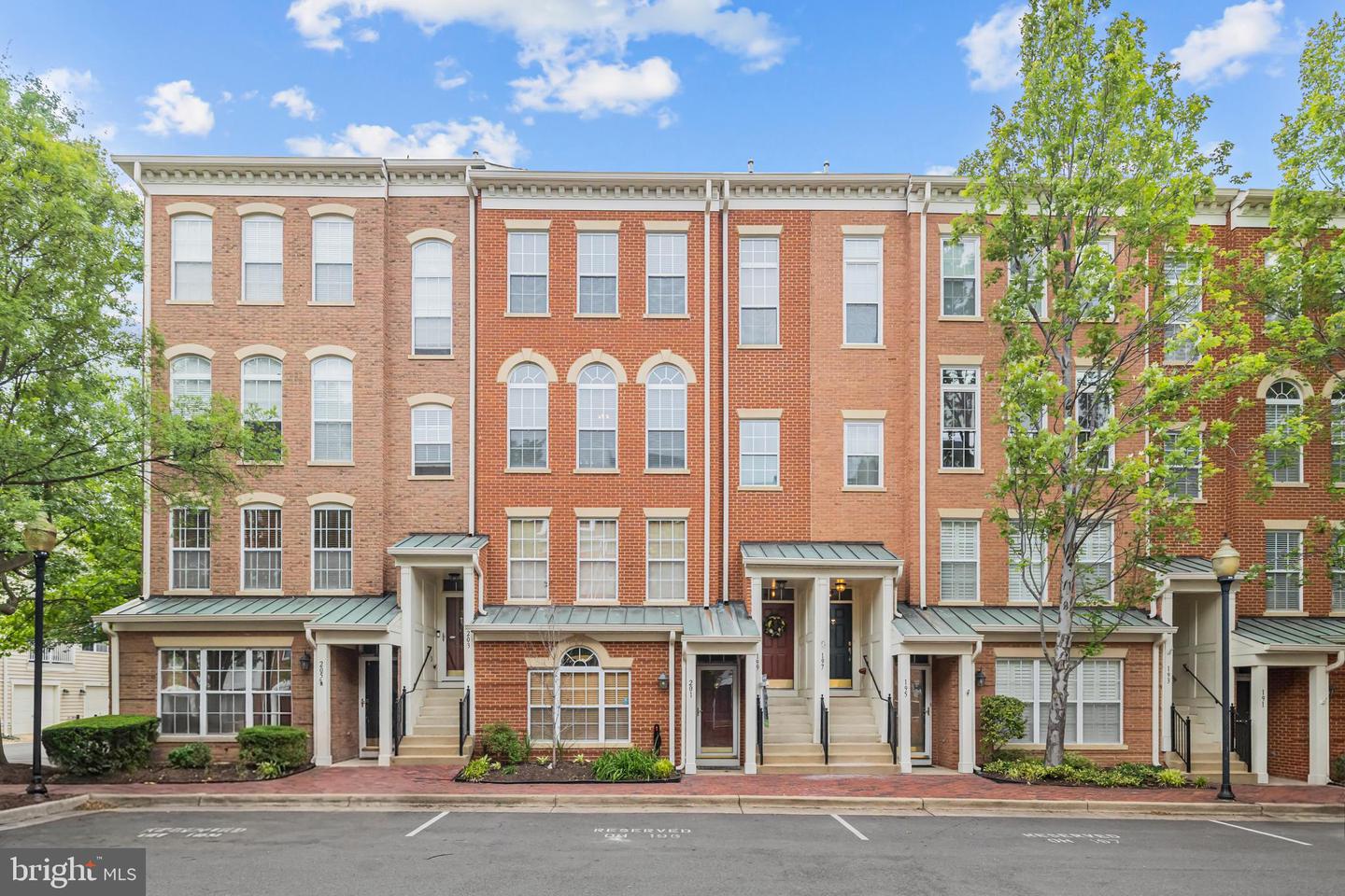 199 Martin Lane, Alexandria