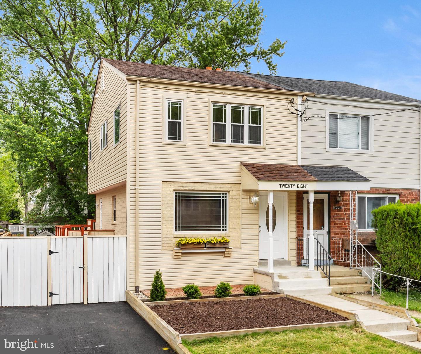 28 S Floyd Street, Alexandria
